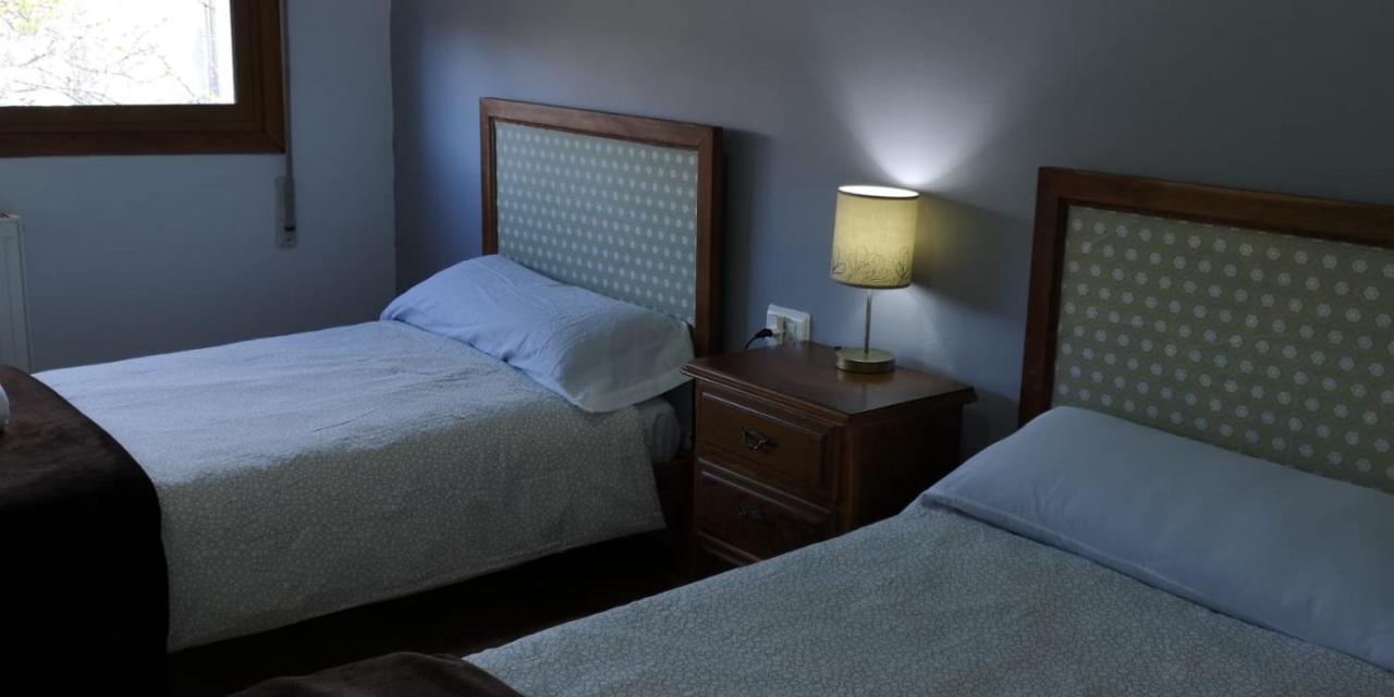 Pension Matias Rooms 萨里亚 外观 照片